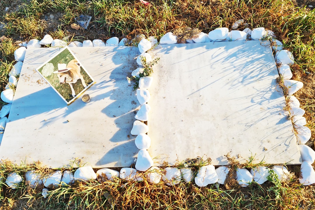 Kanella's grave near Heraklion airport